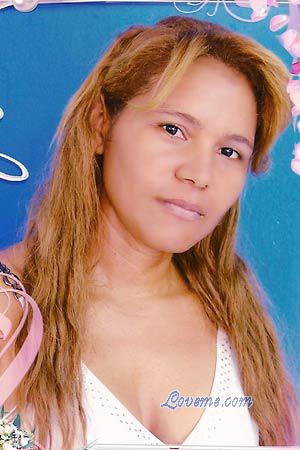 113052 - Sandra Age: 47 - Colombia