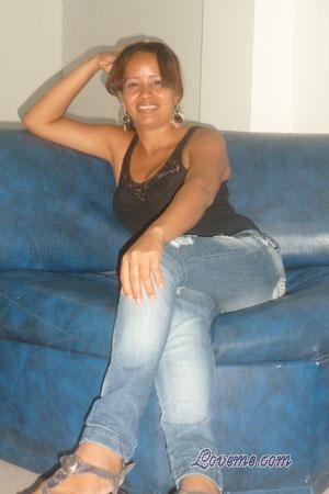 124214 - Yacenis Age: 42 - Colombia