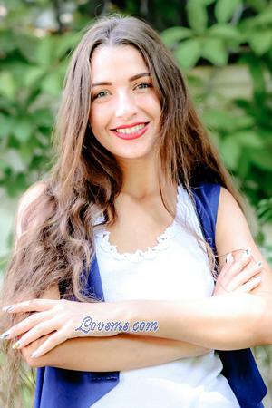 176467 - Viktoriya Age: 28 - Russia