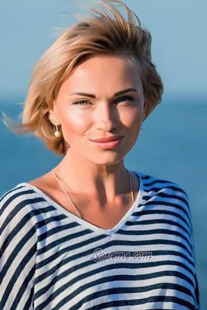 214252 - Anastasiia Age: 37 - Ukraine